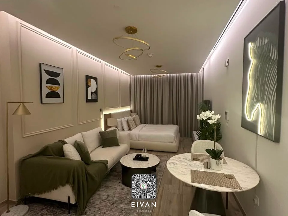 High Floor Studio | Near Metro | Modern Style